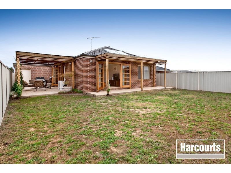 12 Wonboyn Close, Pakenham VIC 3810