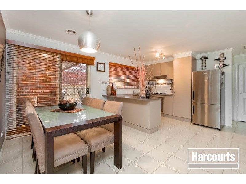 13 Riviera Drive, Pakenham VIC 3810