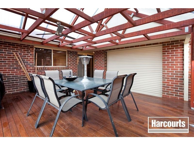 13 Riviera Drive, Pakenham VIC 3810