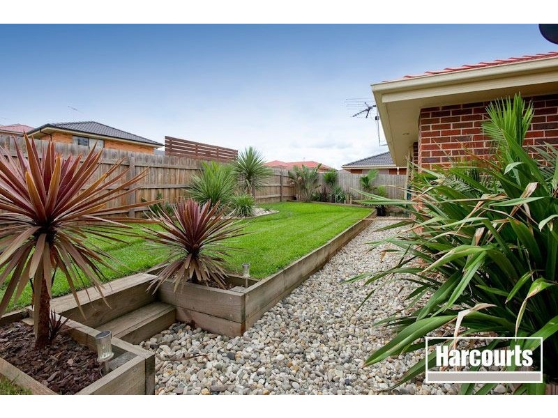 13 Riviera Drive, Pakenham VIC 3810