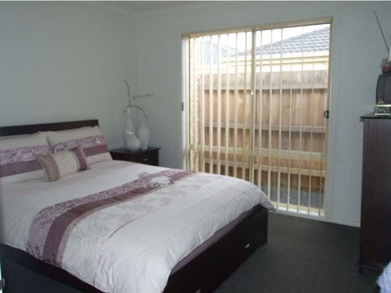 16/23 Parman Avenue, Pakenham VIC 3810