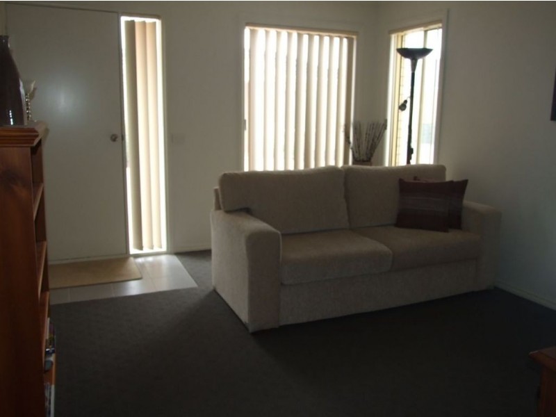 16/23 Parman Avenue, Pakenham VIC 3810