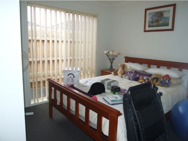 16/23 Parman Avenue, Pakenham VIC 3810