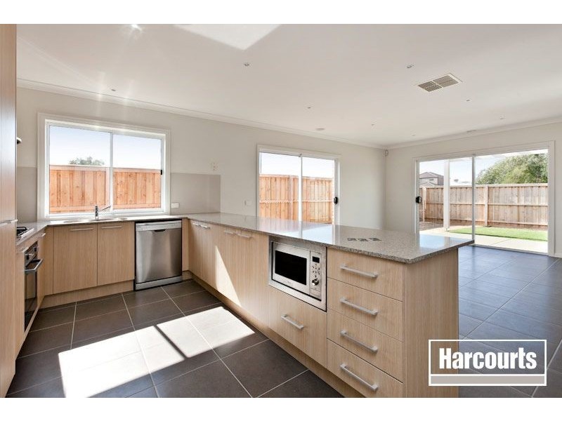 3 Kosta Boda Boulevard, Pakenham VIC 3810