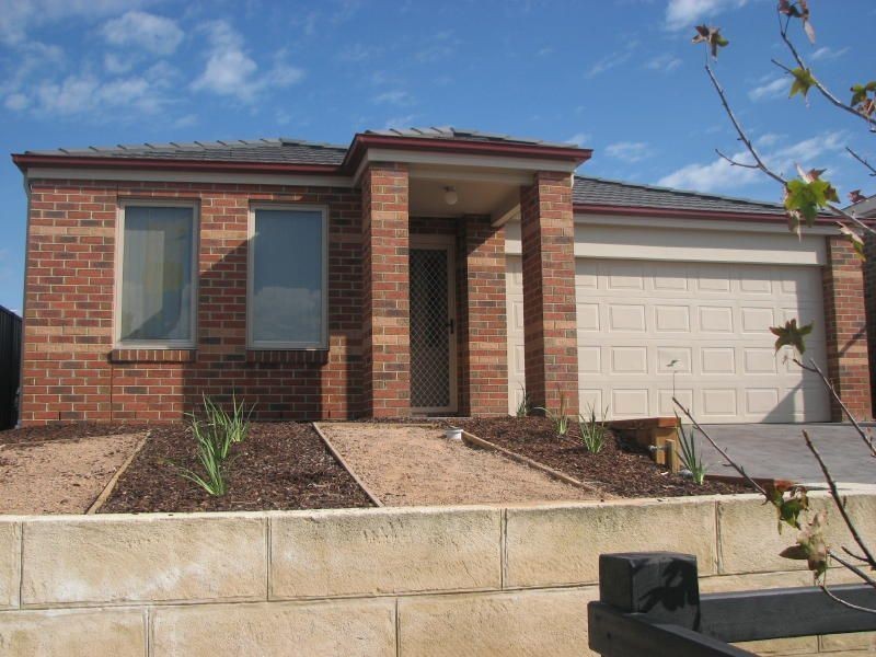 128 Windermere Bvd, Pakenham VIC 3810