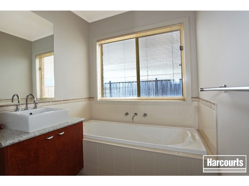 26 Greendale Boulevard, Pakenham VIC 3810