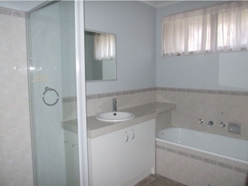 5 Union Avenue, Pakenham VIC 3810