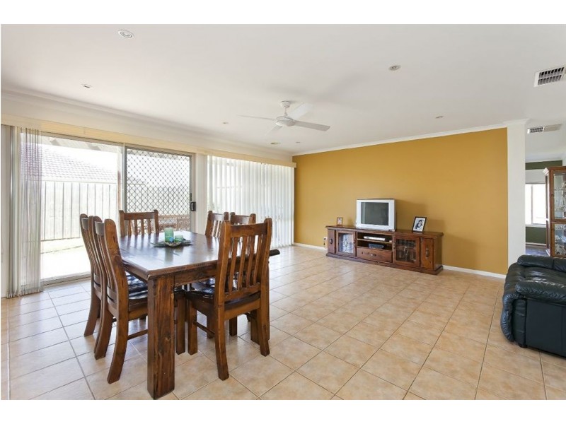 4 Sheoak Court, Pakenham VIC 3810
