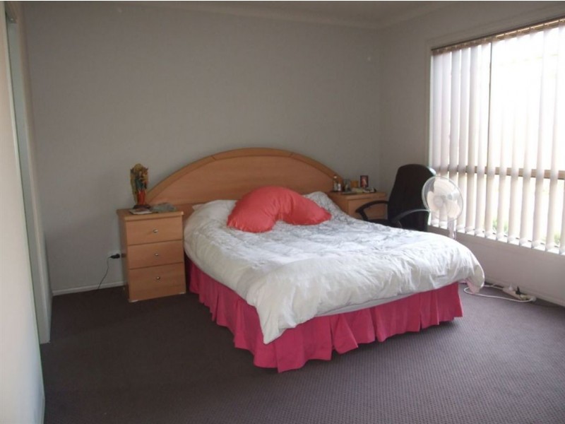 6/2-4 Bluehills Boulevard, Pakenham VIC 3810
