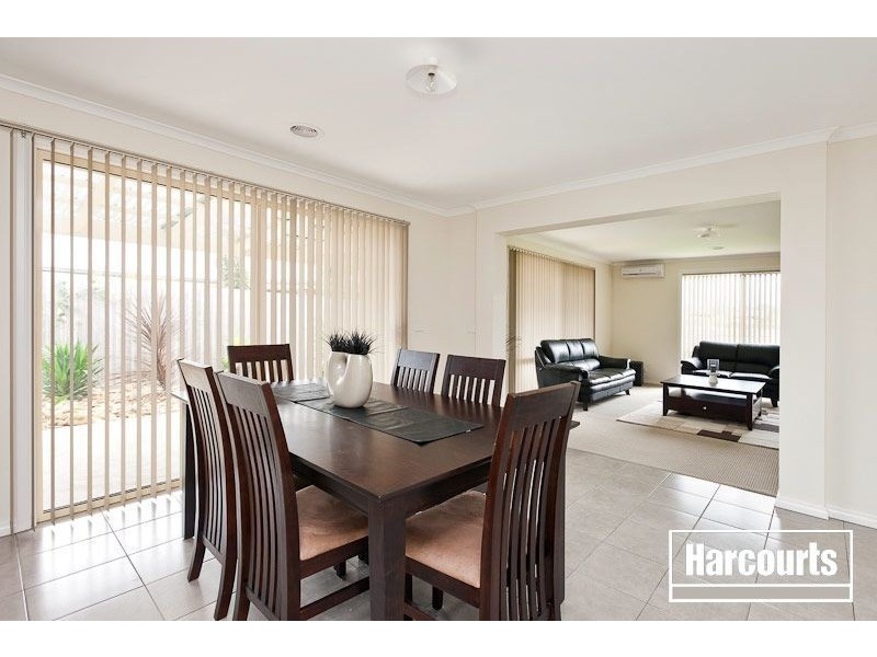 55 Balmoral Way, Pakenham VIC 3810