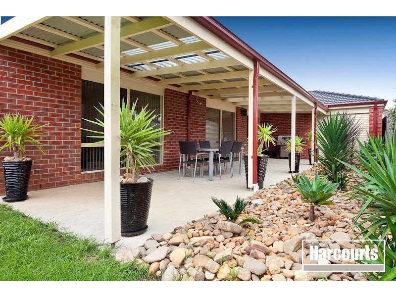 55 Balmoral Way, Pakenham VIC 3810