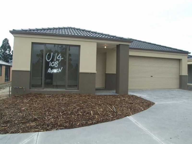 14/108 Ahern Road, Pakenham VIC 3810