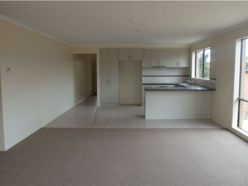 14/108 Ahern Road, Pakenham VIC 3810