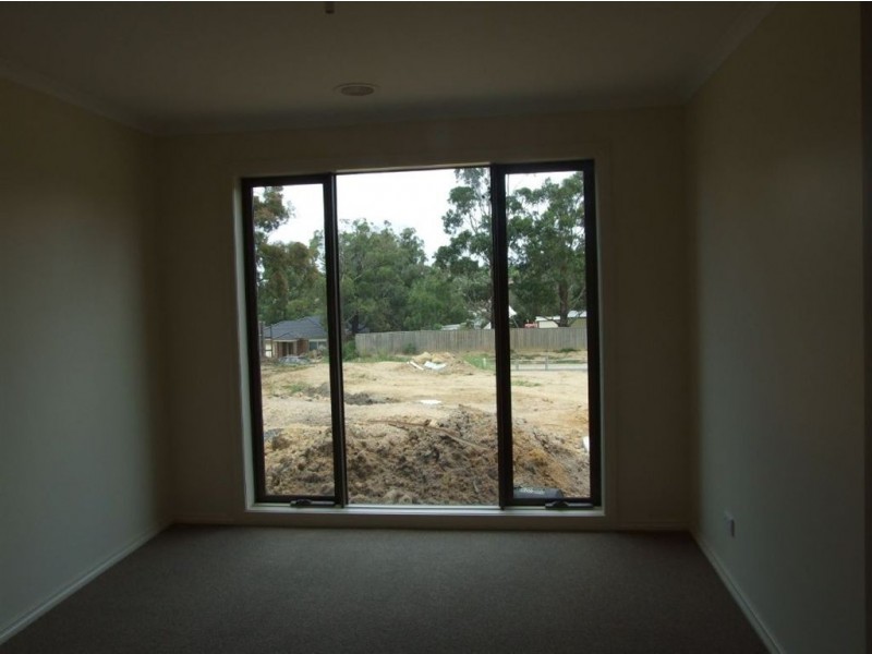 14/108 Ahern Road, Pakenham VIC 3810