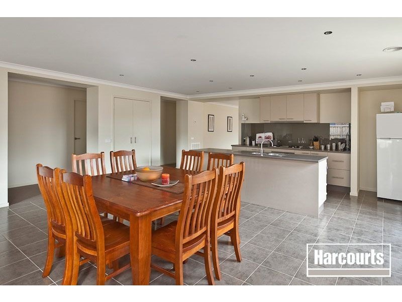 17 Marquis Court, Pakenham VIC 3810