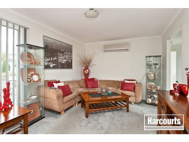 8 Howqua Place, Pakenham VIC 3810