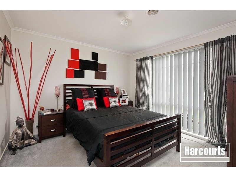 8 Howqua Place, Pakenham VIC 3810