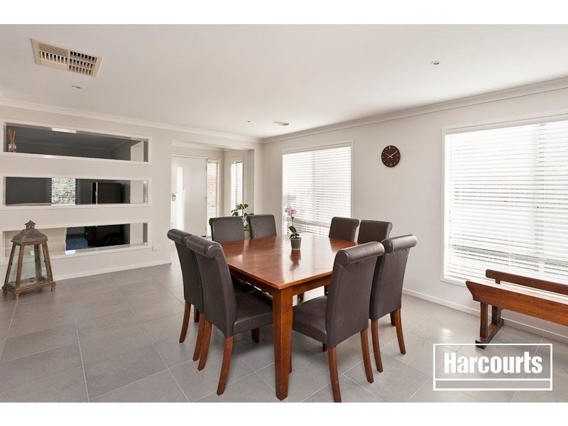 20 Lucerne Circuit, Pakenham VIC 3810