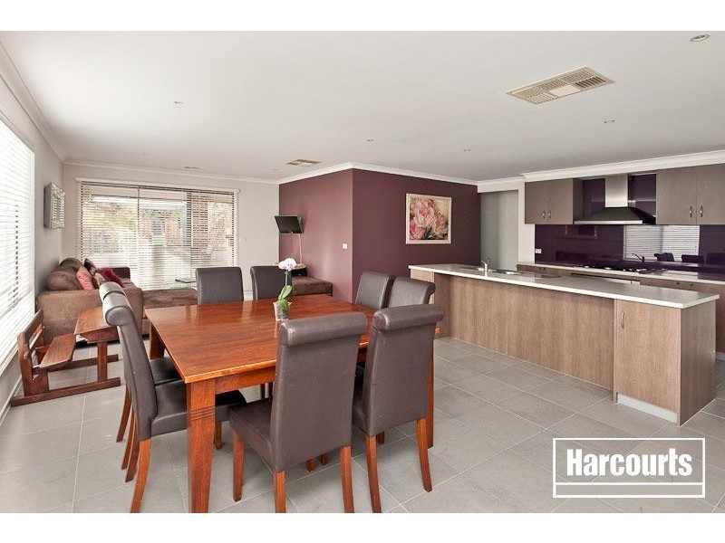 20 Lucerne Circuit, Pakenham VIC 3810