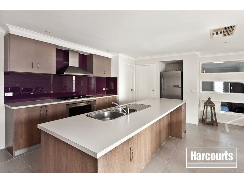 20 Lucerne Circuit, Pakenham VIC 3810