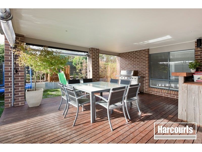 20 Lucerne Circuit, Pakenham VIC 3810