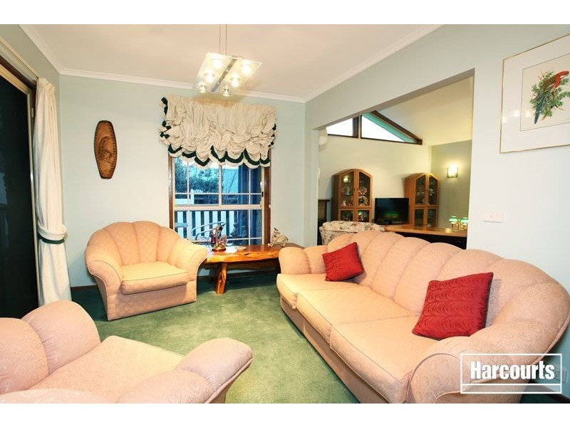 24 Breyleigh Drive, Pakenham VIC 3810