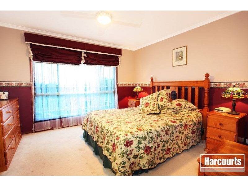 24 Breyleigh Drive, Pakenham VIC 3810