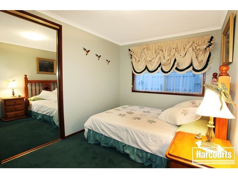 24 Breyleigh Drive, Pakenham VIC 3810
