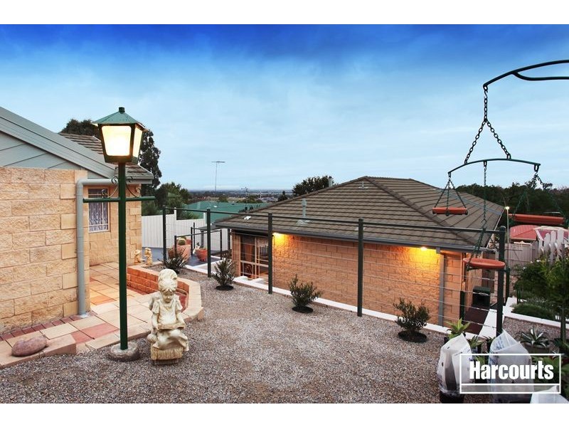 24 Breyleigh Drive, Pakenham VIC 3810