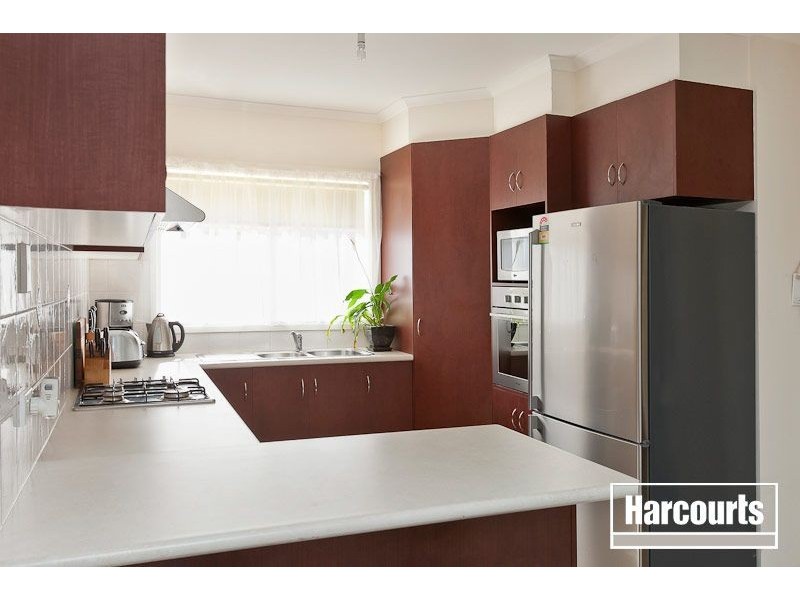 10/11 King Street, Pakenham VIC 3810