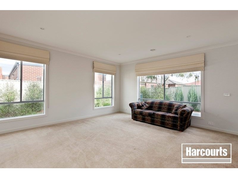 28 Kilburn Place, Pakenham VIC 3810