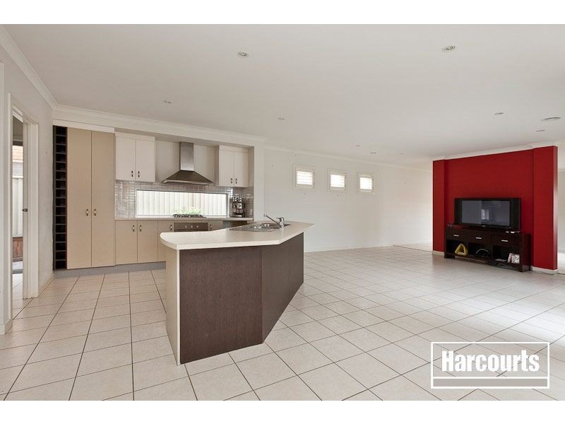 28 Kilburn Place, Pakenham VIC 3810