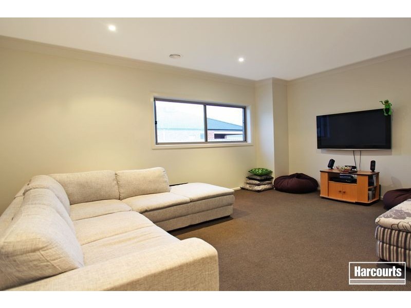 53 Banjo Patterson Drive, Pakenham VIC 3810