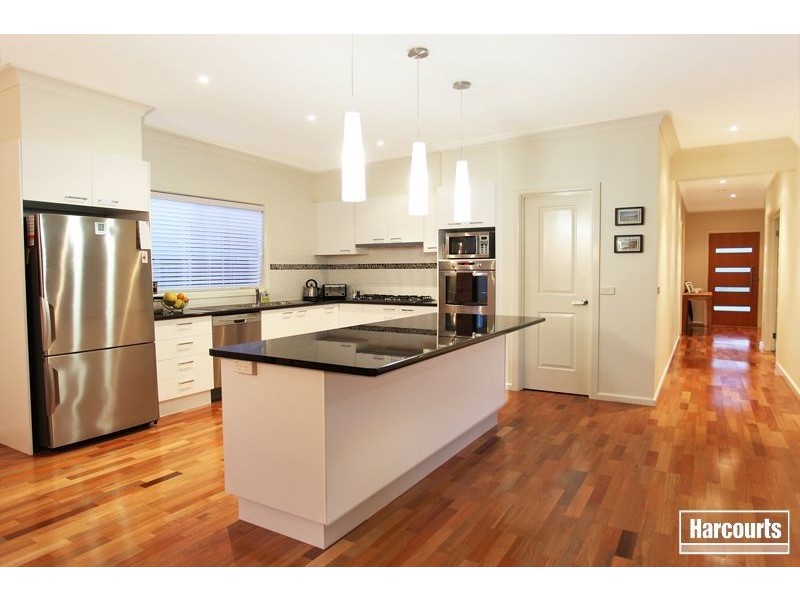 53 Banjo Patterson Drive, Pakenham VIC 3810
