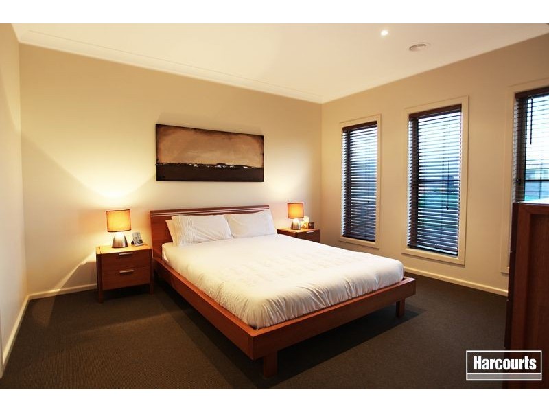 53 Banjo Patterson Drive, Pakenham VIC 3810