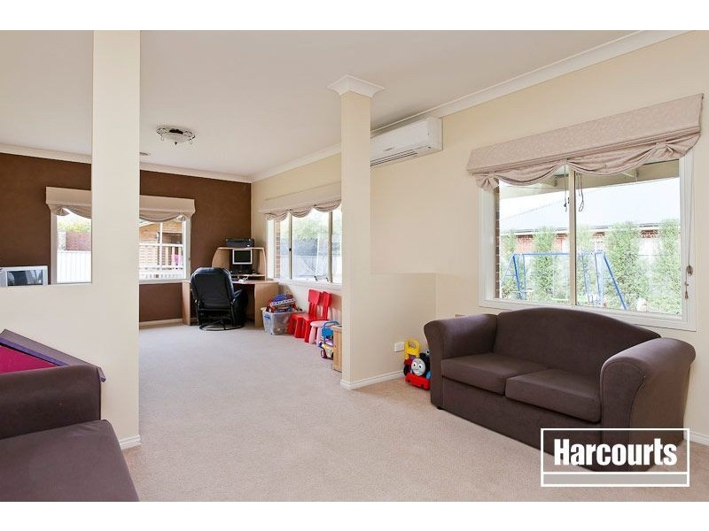 16 Flinders Chase, Pakenham VIC 3810