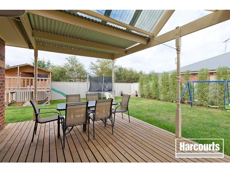 16 Flinders Chase, Pakenham VIC 3810