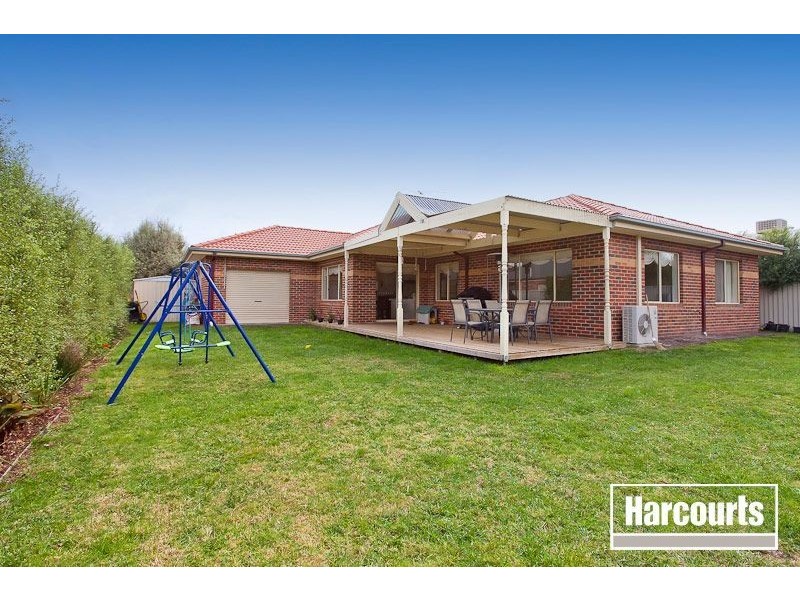 16 Flinders Chase, Pakenham VIC 3810