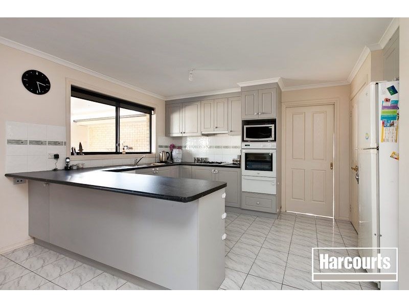 7 Ashwood Grove, Pakenham VIC 3810