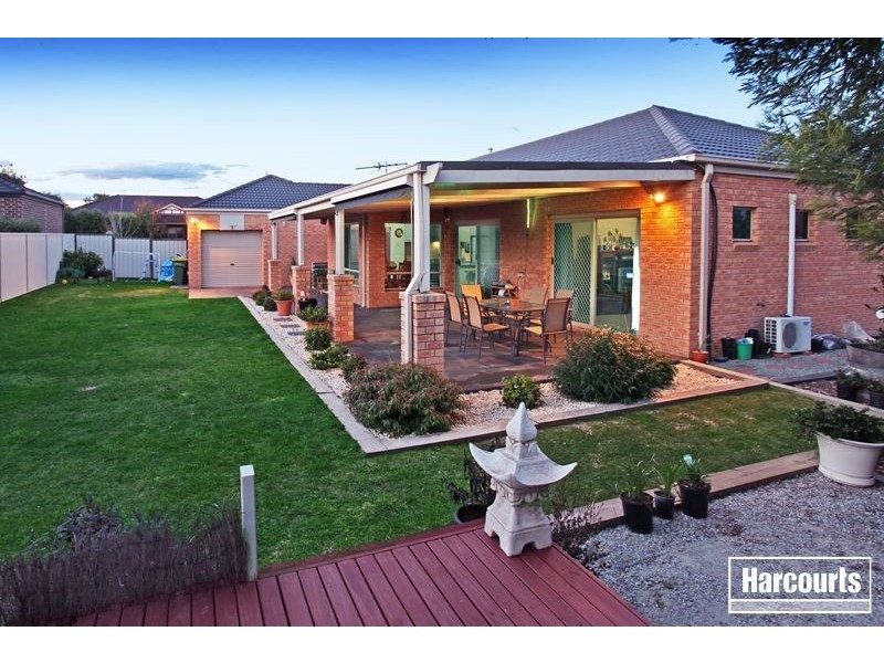 21 Waterford Rise, Pakenham VIC 3810