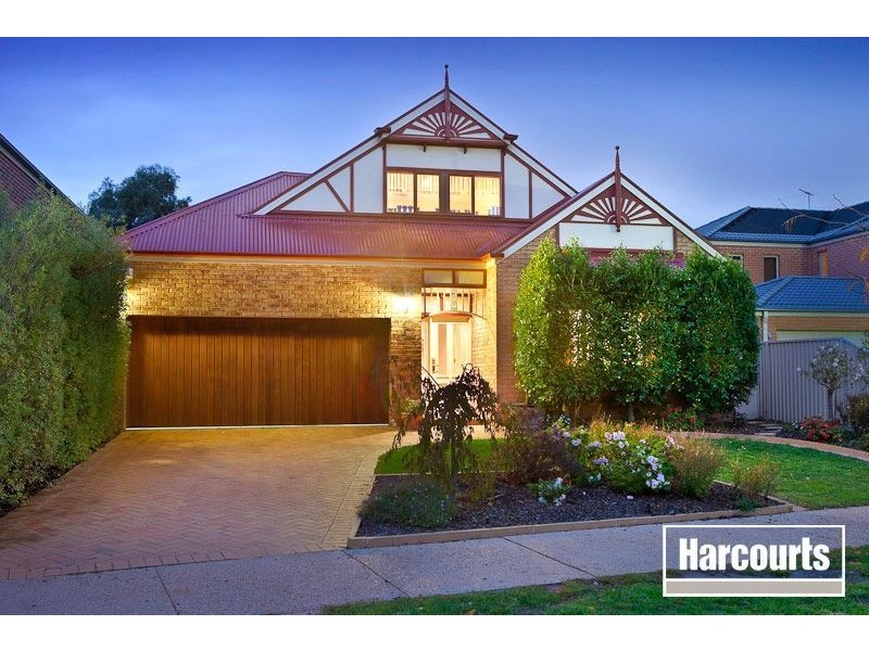 13 Clearwater Drive, Pakenham VIC 3810