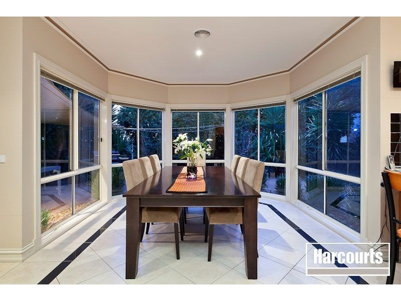 13 Clearwater Drive, Pakenham VIC 3810