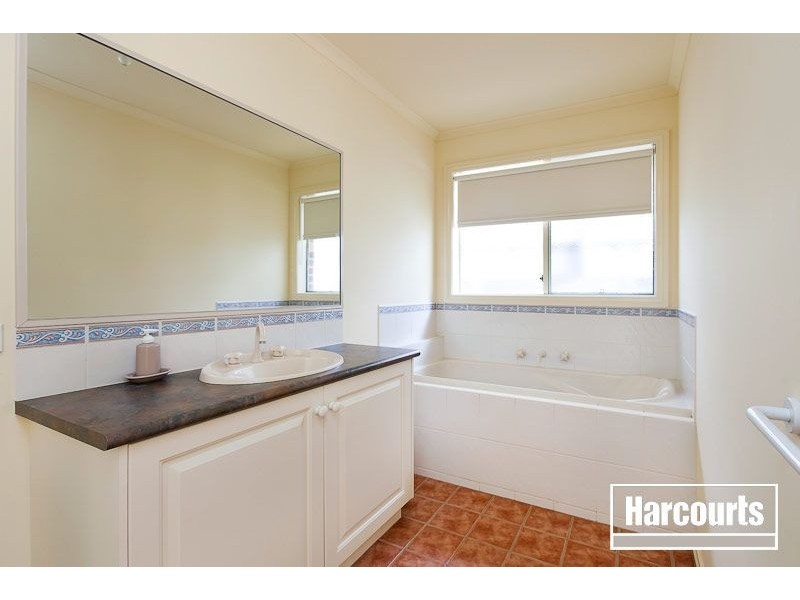 36 Ben Drive, Pakenham VIC 3810