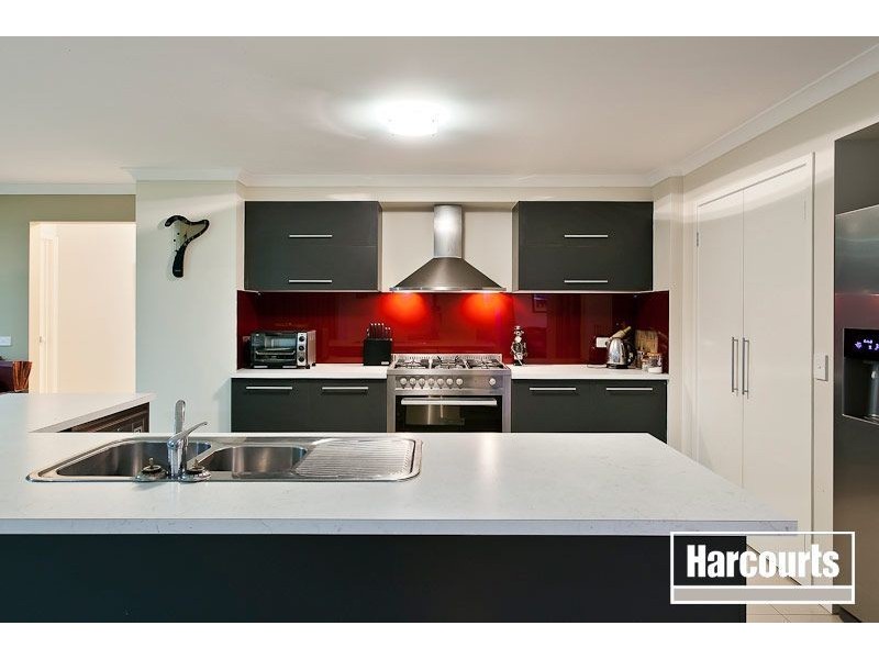 4 Mallee Circuit, Pakenham VIC 3810