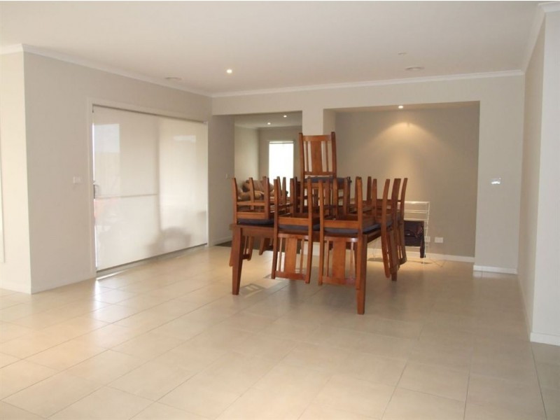 45 Red Gum Circuit, Pakenham VIC 3810