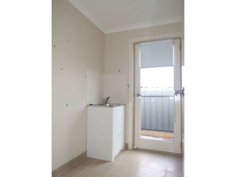 42 Victoria Place, Pakenham VIC 3810