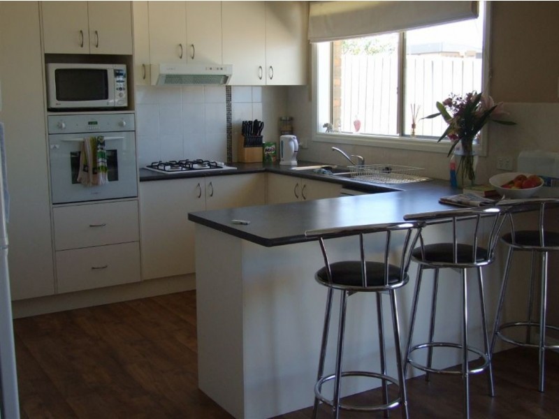 9 Wallangara Drive, Pakenham VIC 3810