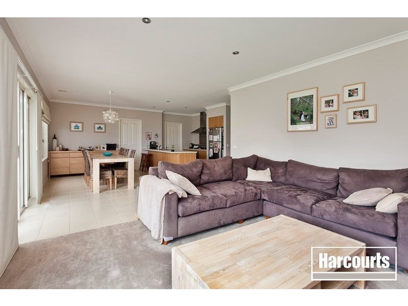 14 Seville Street, Pakenham VIC 3810