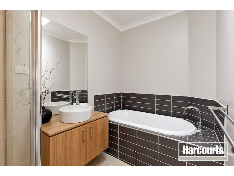 14 Seville Street, Pakenham VIC 3810