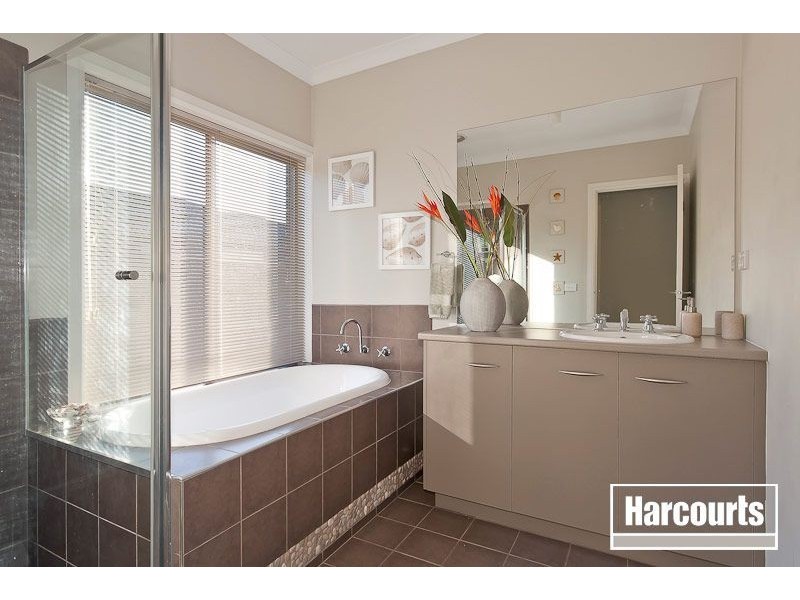 9 Veitch Court, Pakenham VIC 3810